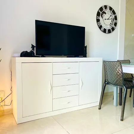 Miss Flora Playa Honda Playa de las Americas (Tenerife)