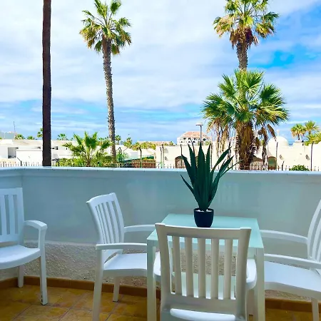 Miss Flora Playa Honda * Πλάγια ντε λας Αμέρικας